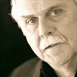 photo de l'artiste peintre